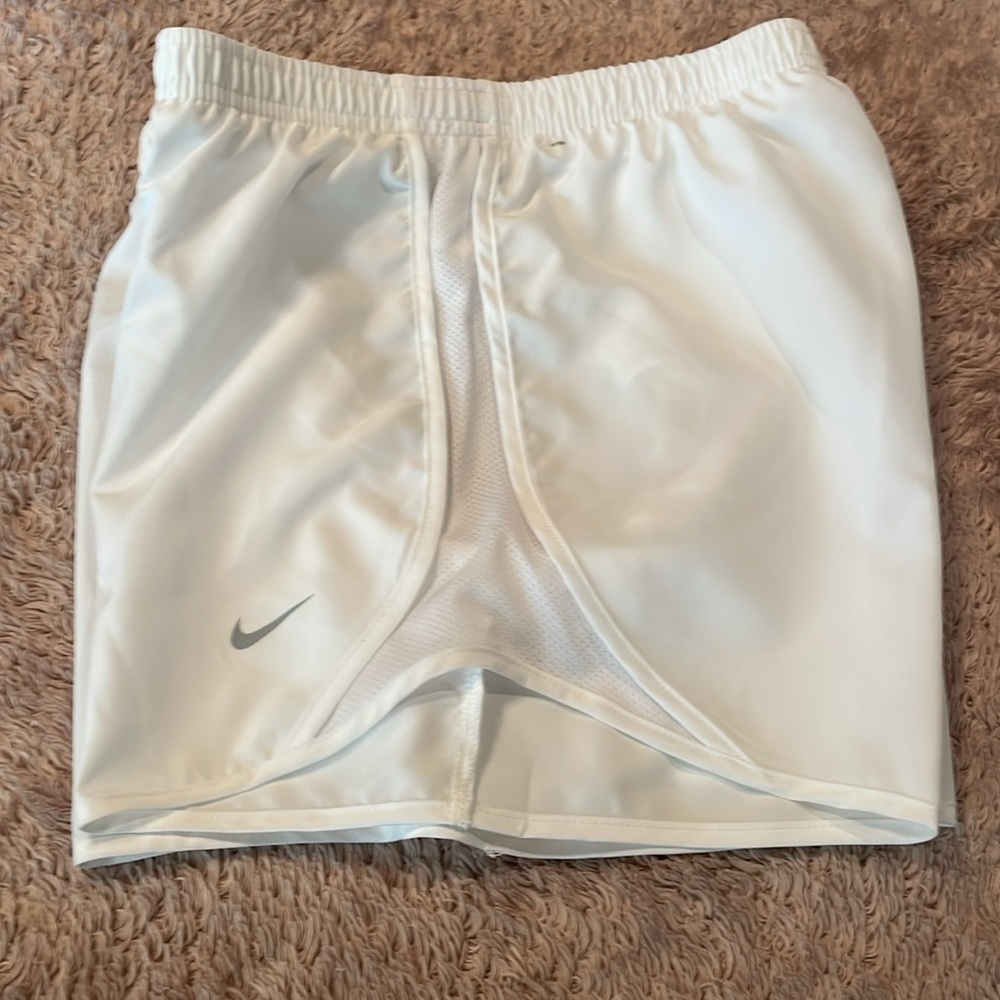 Nike Athletic Shorts NWOT - size girls large - Picture 3 of 10